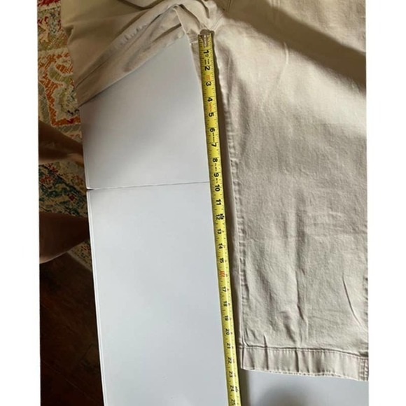 𝅺L.L. Bean Khaki Crop Pants Size 14 - Picture 8 of 9